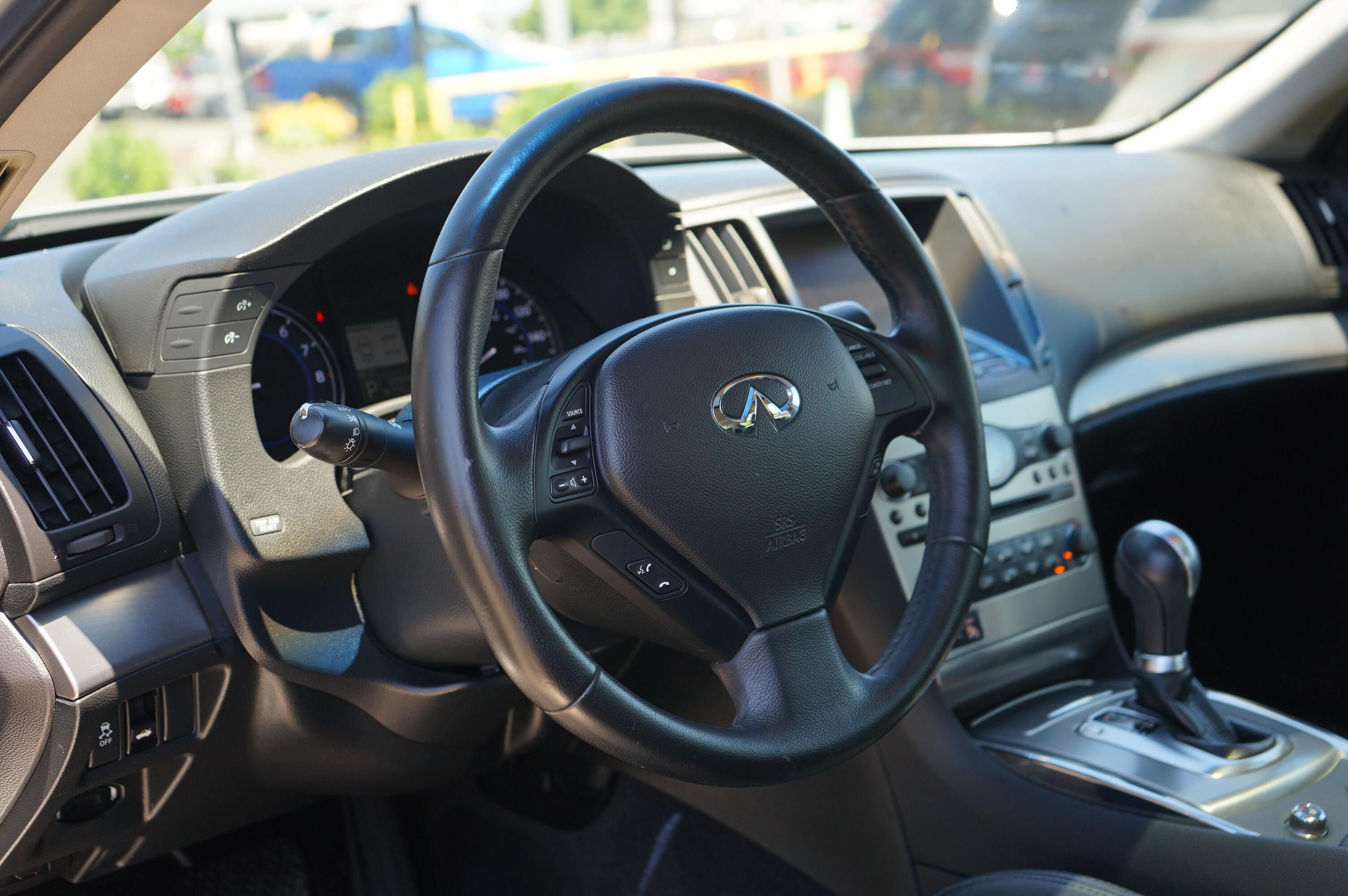 Used 2012 INFINITI G25 Journey RWD image 15