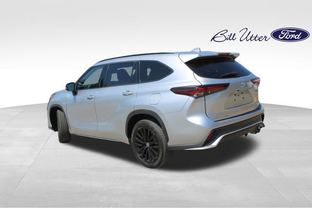Used 2025 Toyota Highlander XSE AWD/4WD image 7
