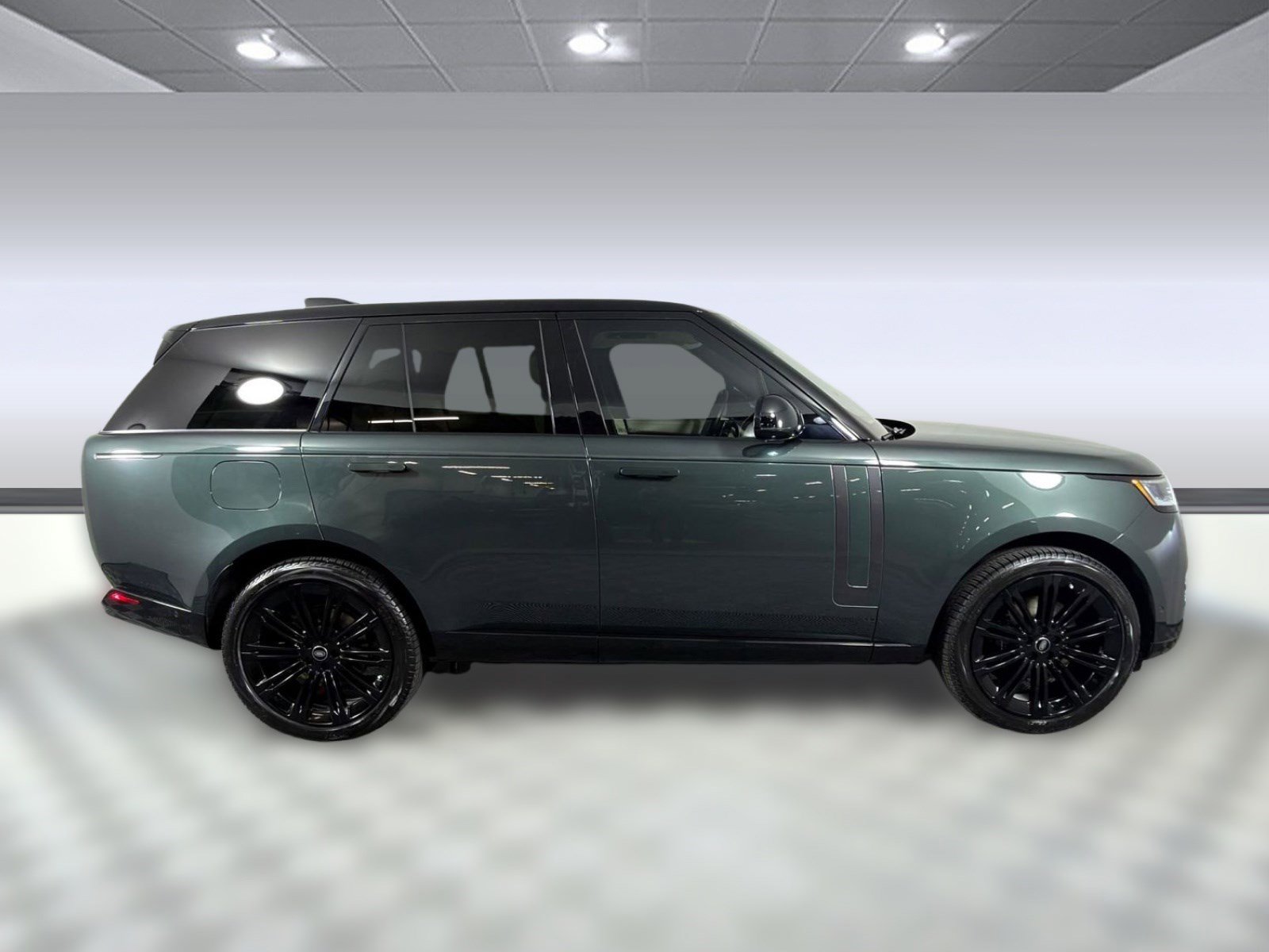 Used 2023 Land Rover Range Rover SE image 8