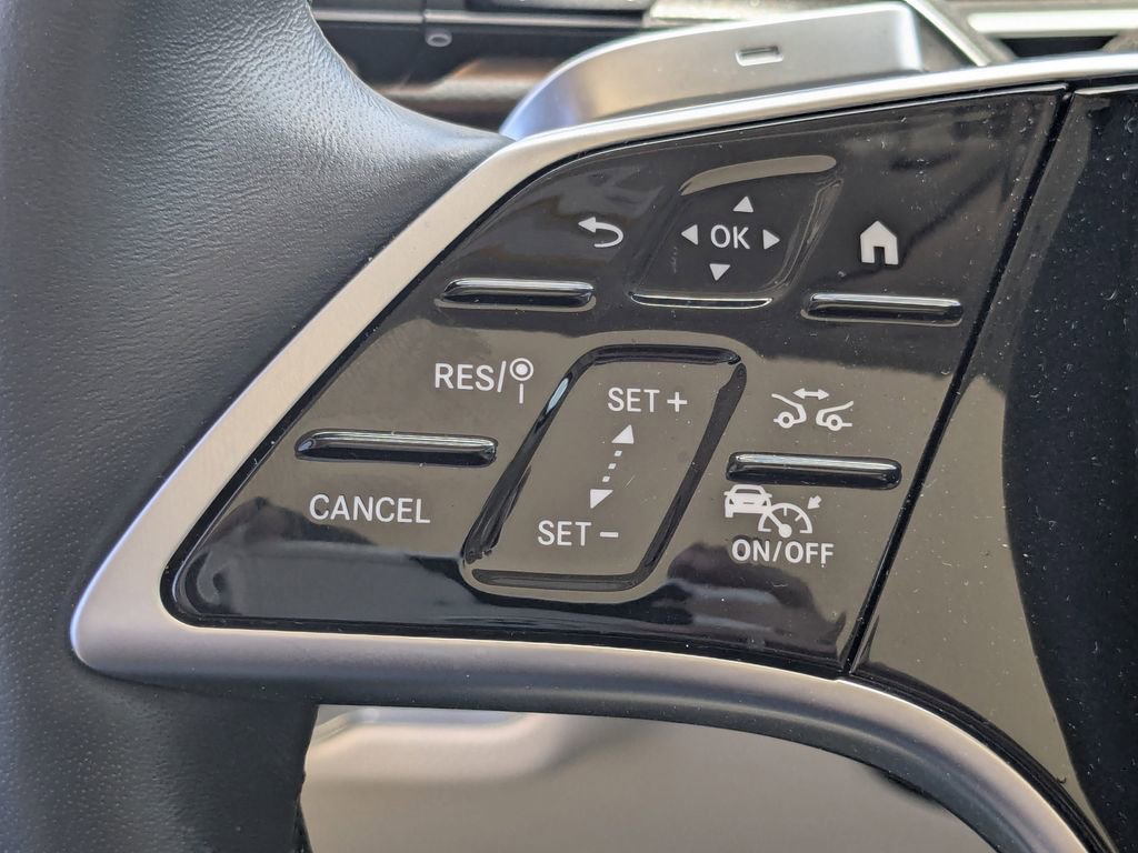 Used 2024 Mercedes-Benz GLS 450 4MATIC image 10