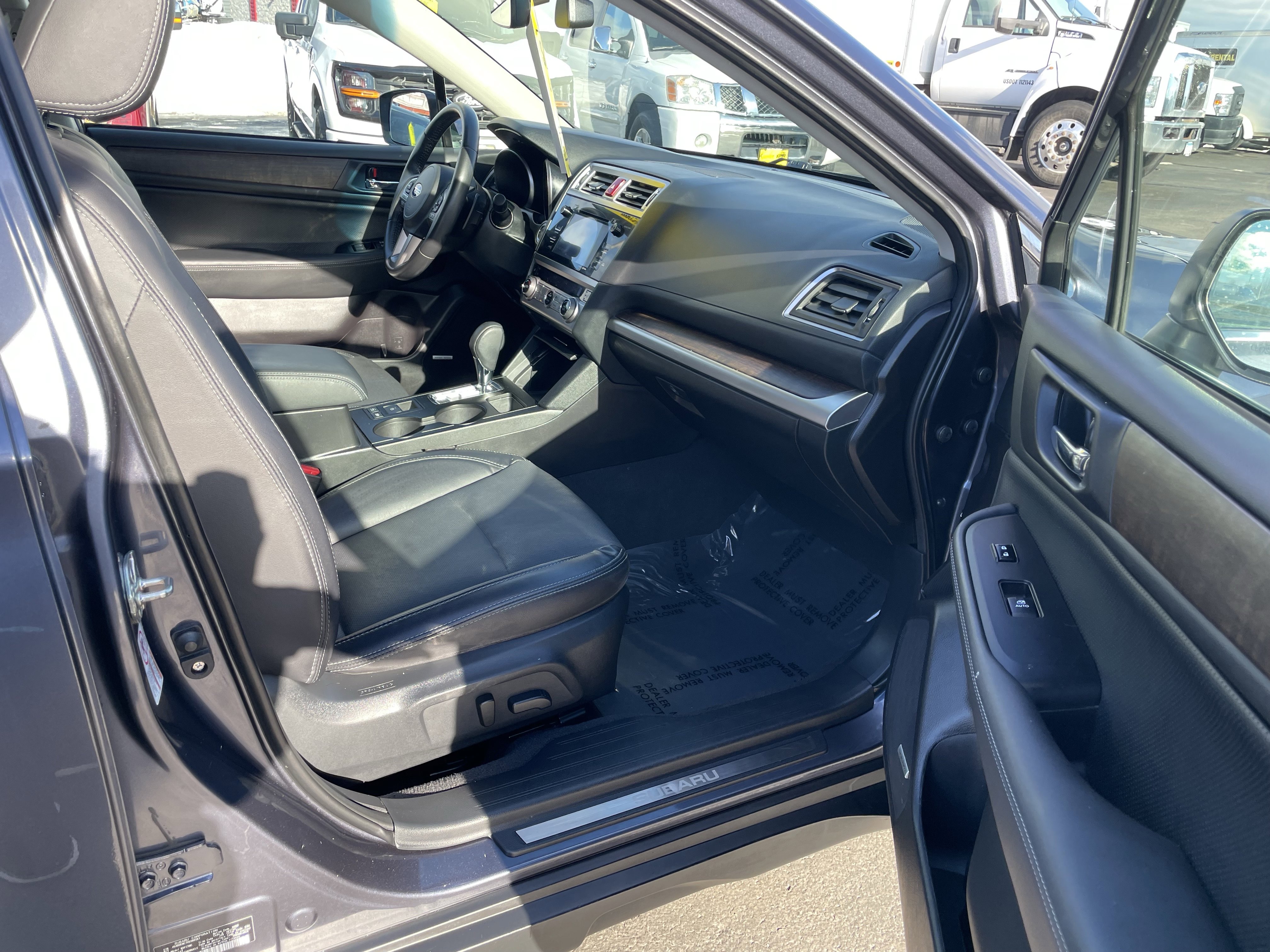 Used 2017 Subaru Outback 3.6R Limited image 34