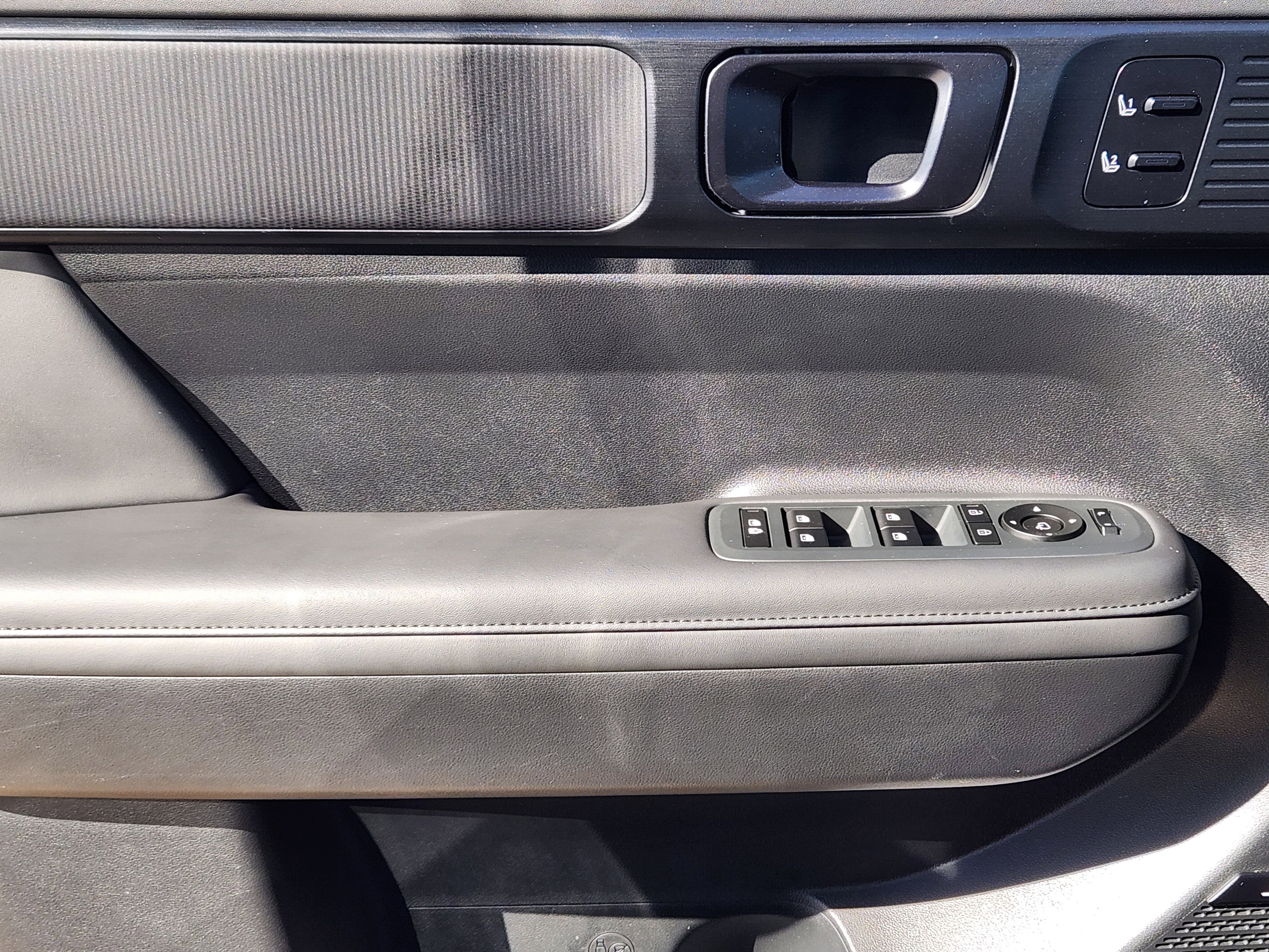 Used 2024 Hyundai Santa Fe Calligraphy image 25