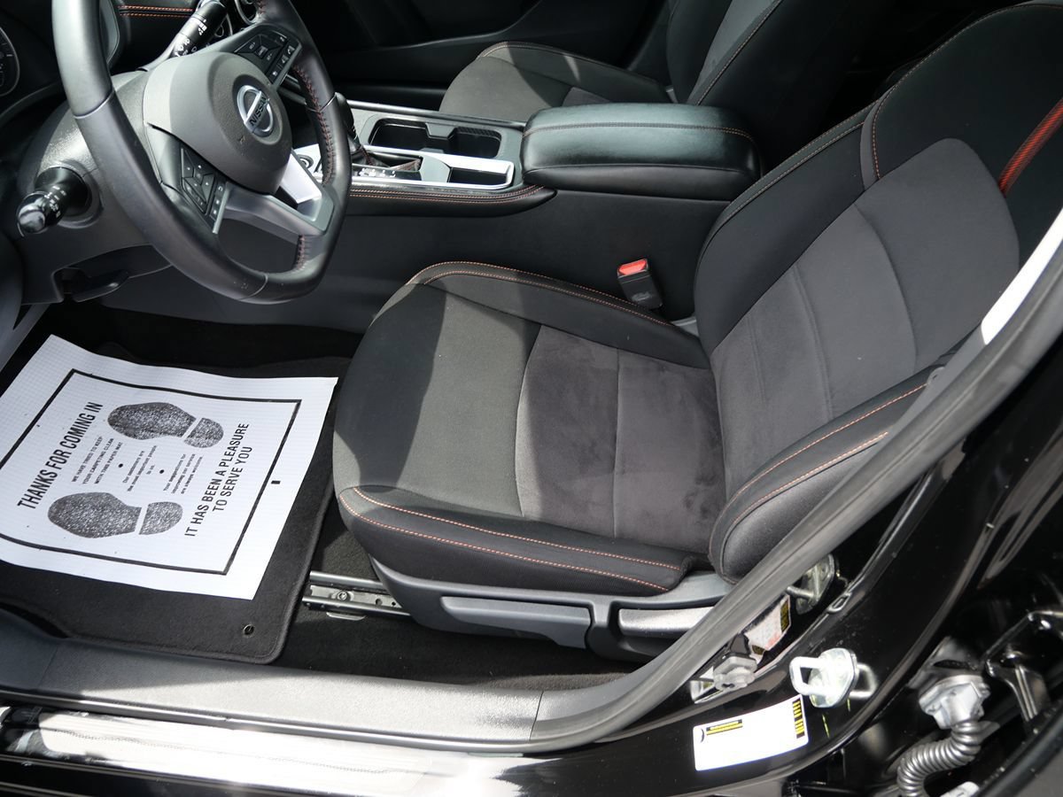 Used 2020 Nissan Sentra SR w/ Electronics Package FWD image 10