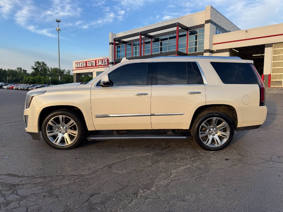 Used 2015 Cadillac Escalade Premium AWD/4WD image 2