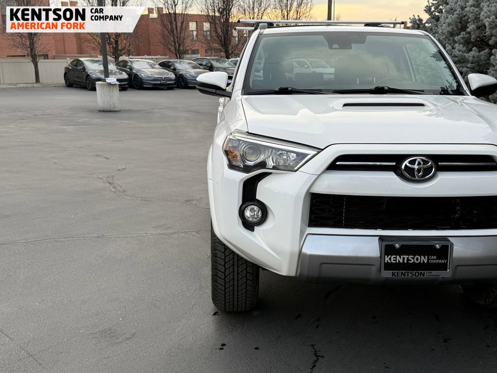 Used 2020 Toyota 4Runner TRD Off-Road image 13