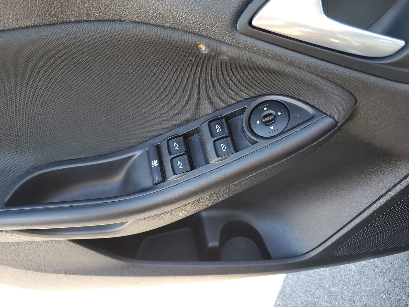 Used 2016 Ford Focus SE image 20