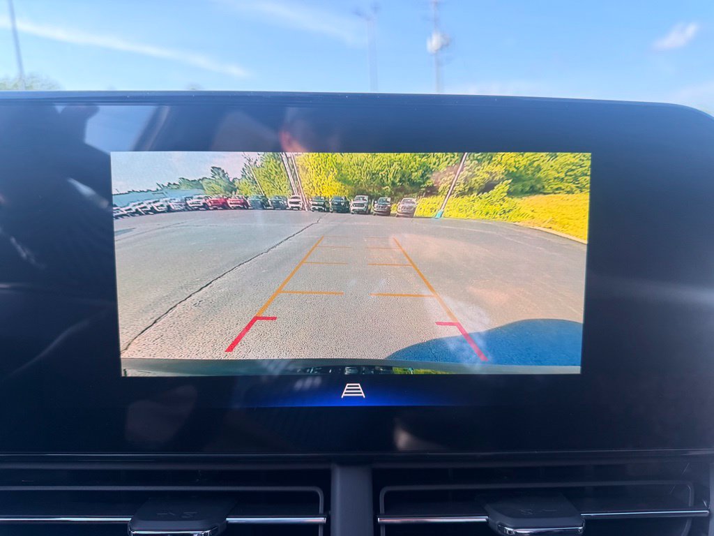 New 2026 Chevrolet Trax RS w/ Sunroof Package FWD image 17