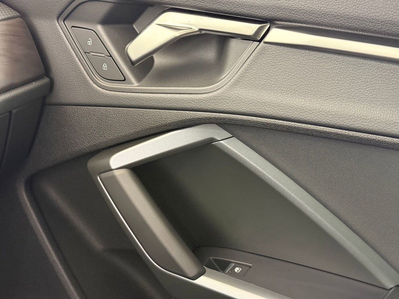 Certified 2025 Audi Q3 2.0T Premium image 26