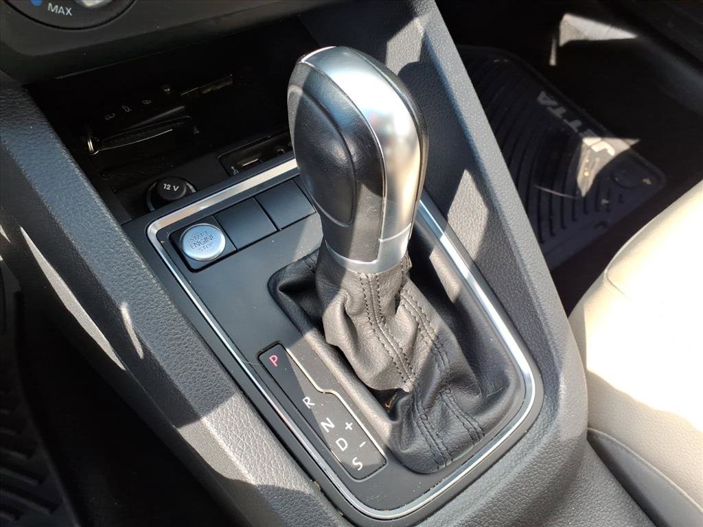 Used 2018 Volkswagen Jetta SE image 25