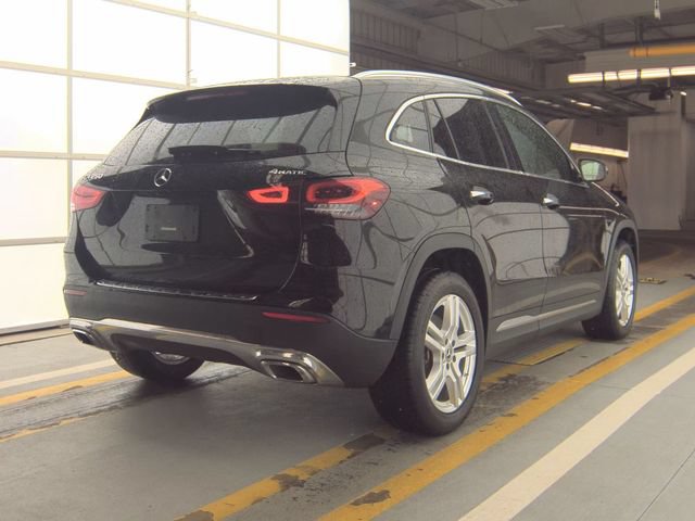 Used 2023 Mercedes-Benz GLA 250 4MATIC w/ Premium Package image 3