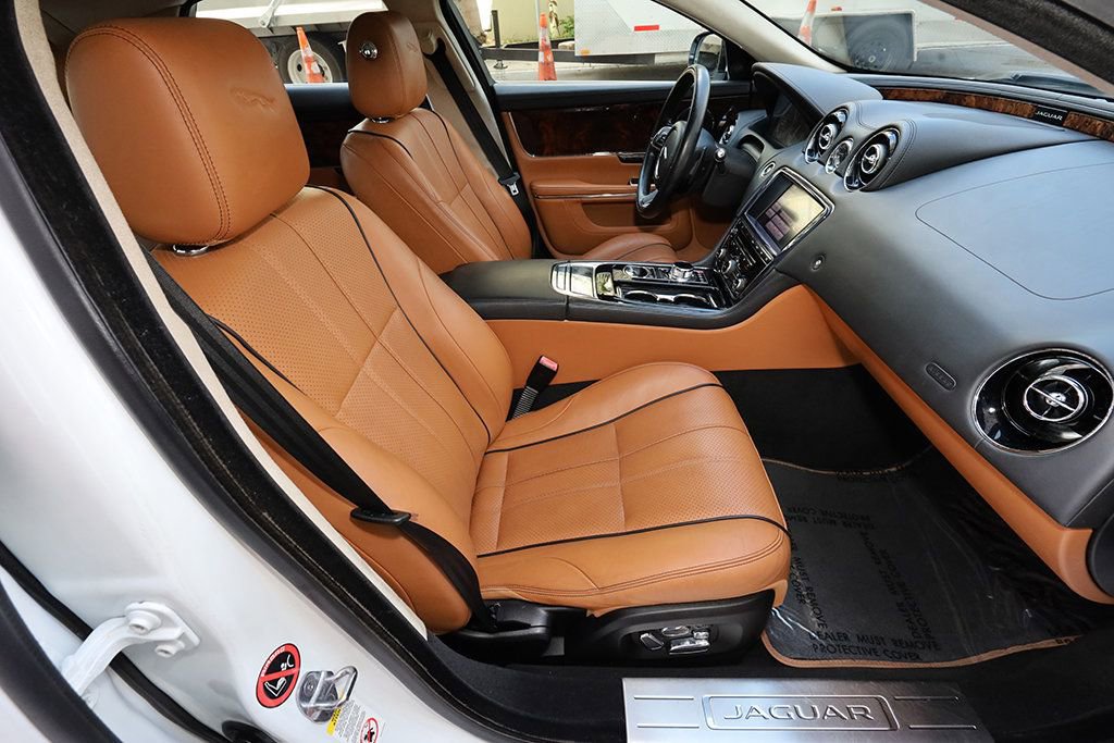 Used 2014 Jaguar XJ AWD image 29