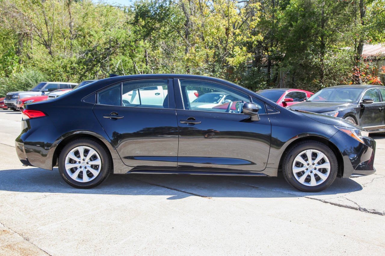 Used 2021 Toyota Corolla LE FWD image 19