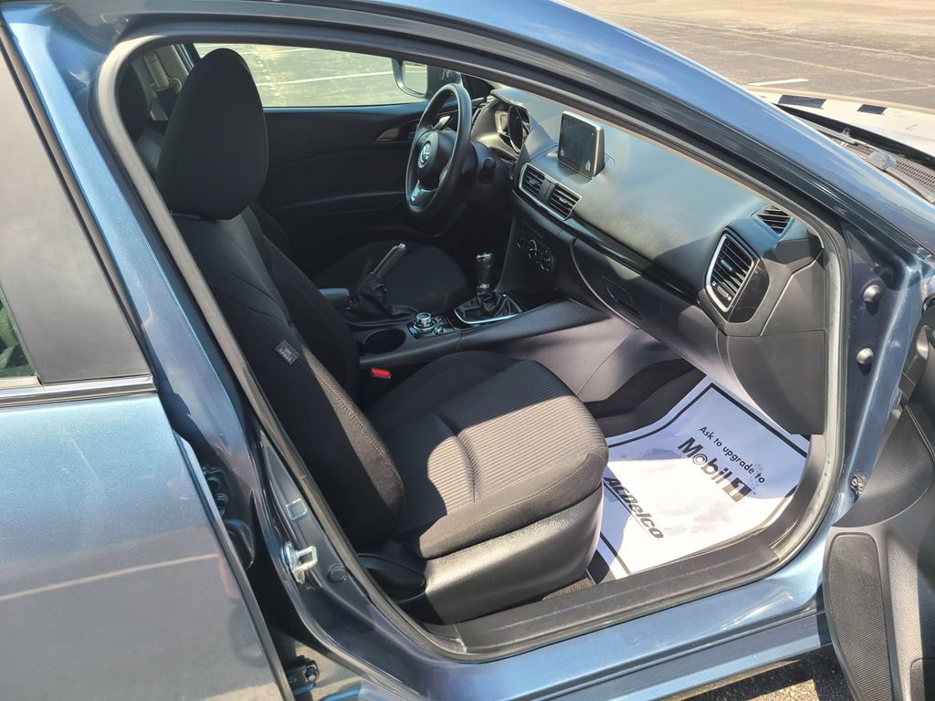 Used 2016 MAZDA MAZDA3 i Sport w/ Preferred Equipment Package FWD image 12