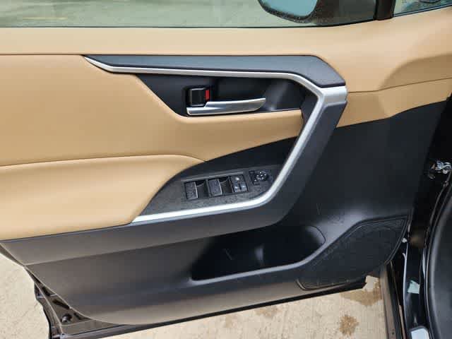 Certified 2025 Toyota RAV4 XLE w/ Convenience Package FWD image 14
