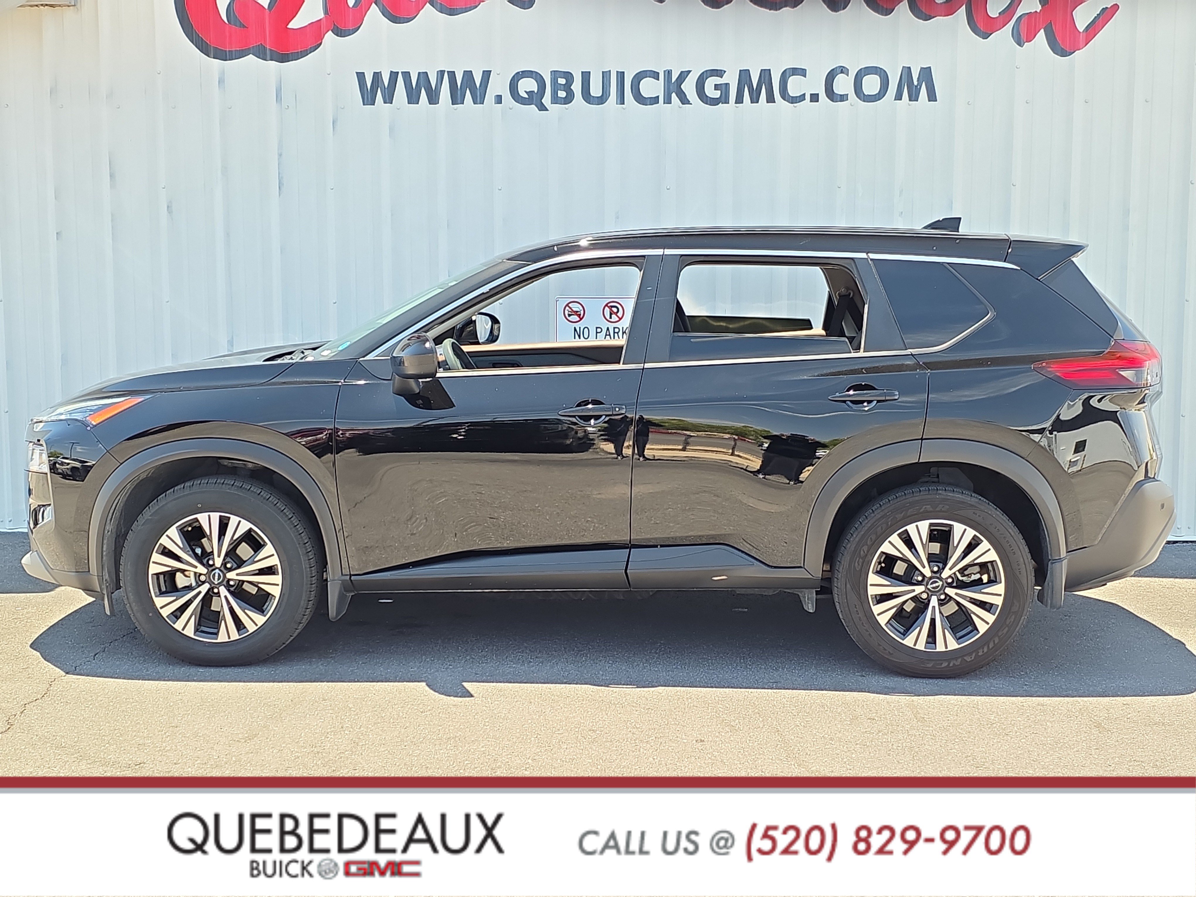 Used 2023 Nissan Rogue SV FWD image 4
