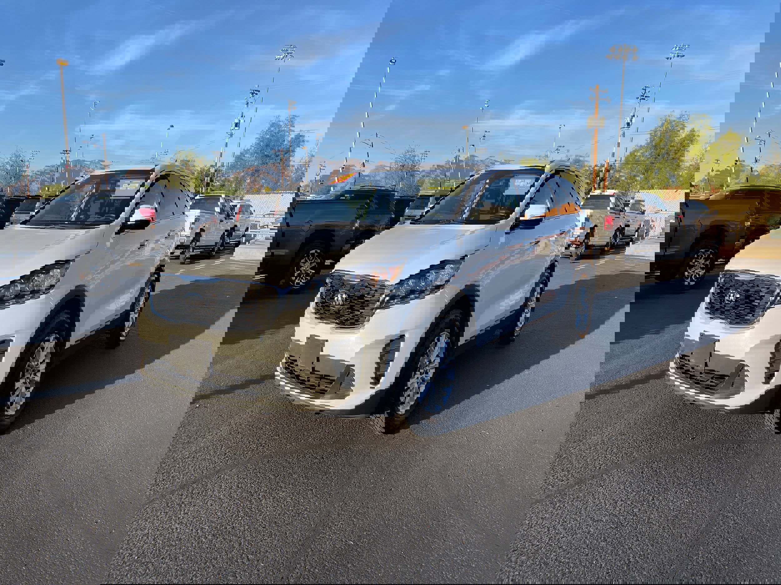 Used 2019 Kia Sorento LX image 1