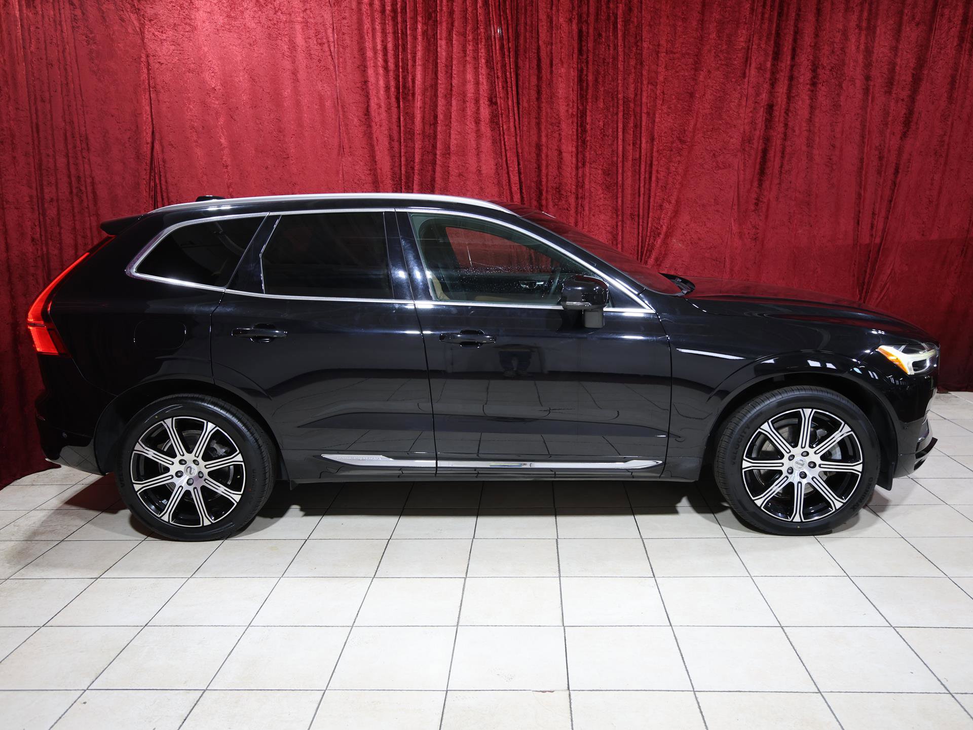 Used 2020 Volvo XC60 T6 Inscription w/ Protection Package Premier image 8
