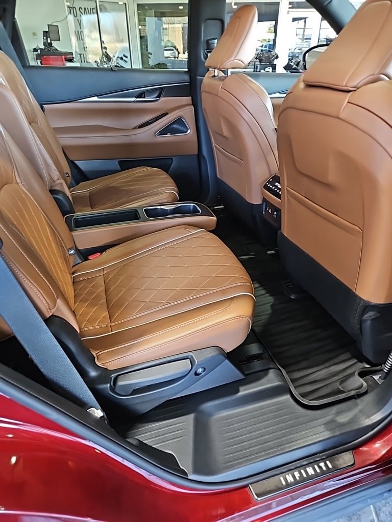 Used 2024 INFINITI QX60 Autograph w/ Cargo Package image 18