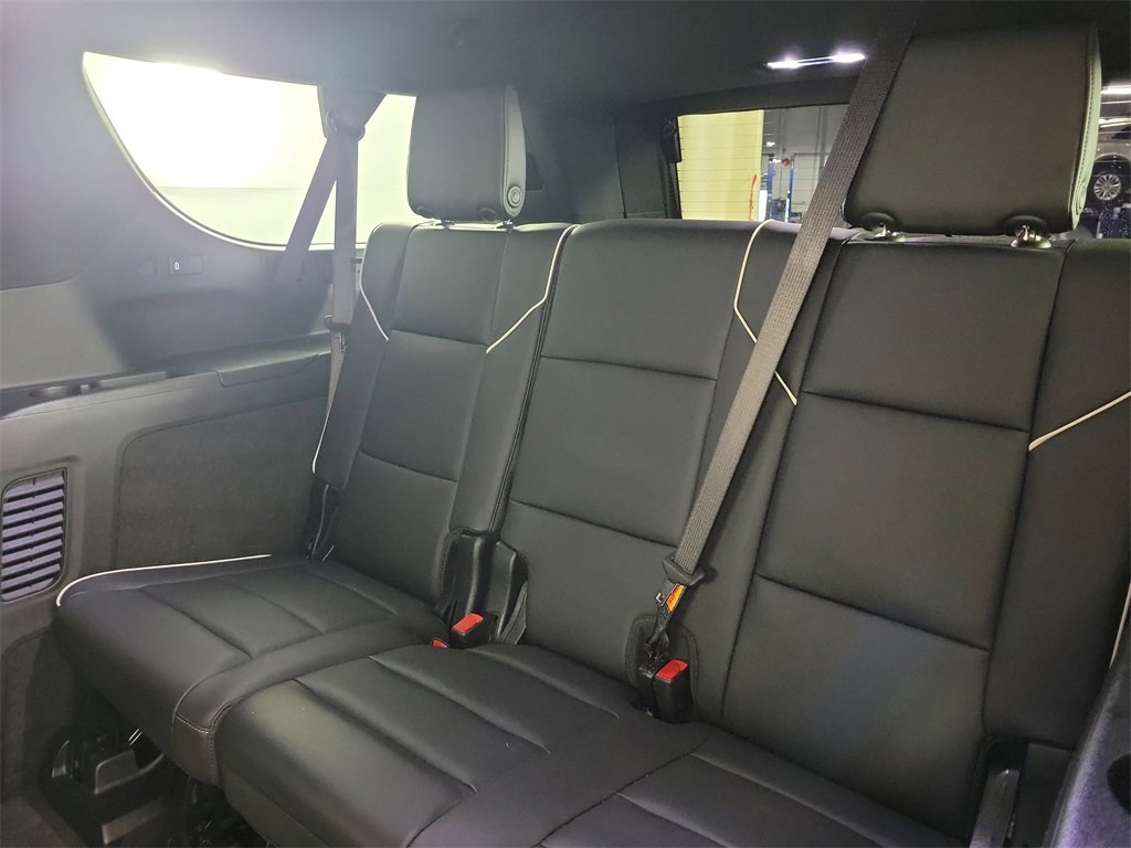 Certified 2024 Cadillac Escalade ESV Premium Luxury image 9