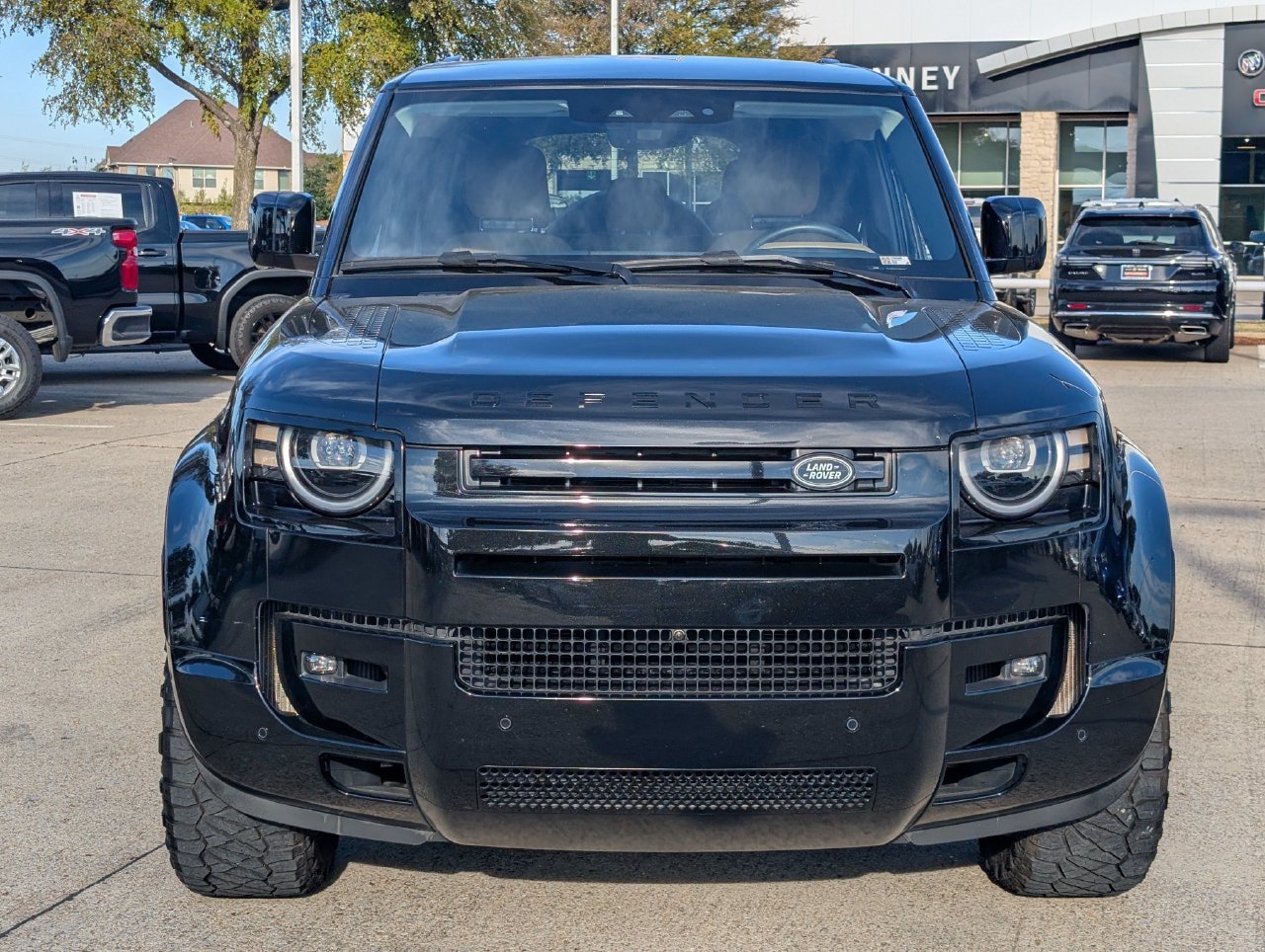 Used 2026 Land Rover Defender 110 X-Dynamic SE AWD/4WD image 6