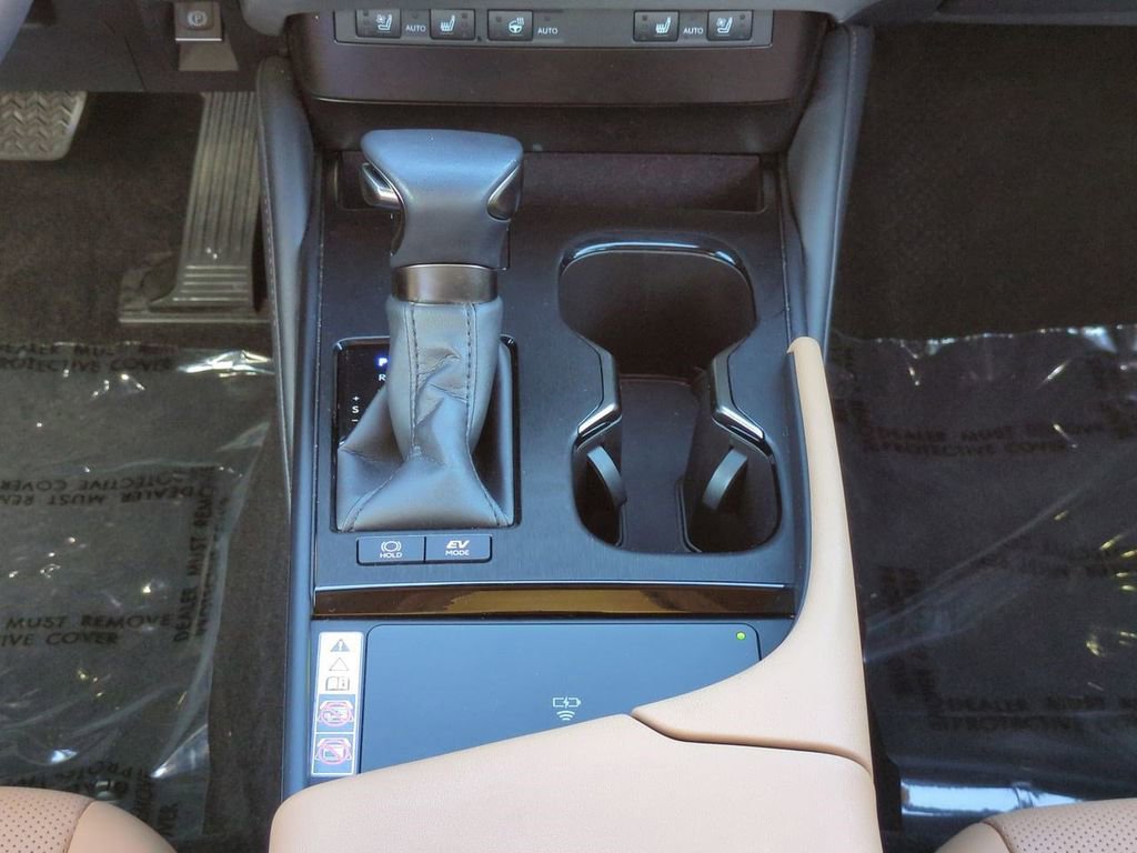 Used 2023 Lexus ES 300h w/ Premium Package image 18