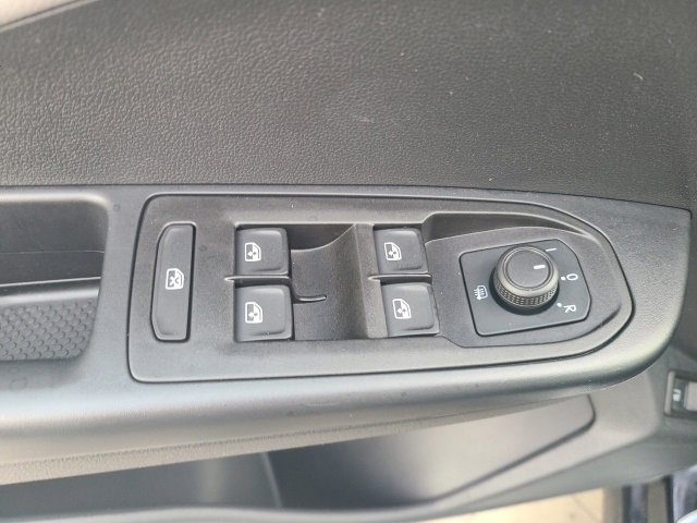 Used 2024 Volkswagen Taos SE w/ Panoramic Sunroof Package image 18