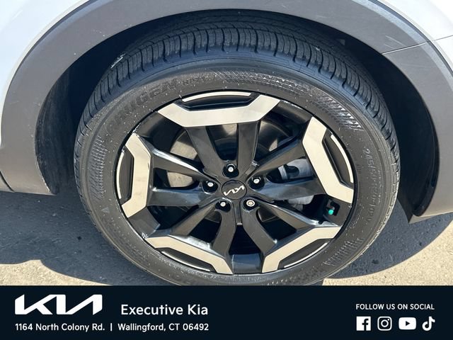 Certified 2023 Kia Telluride S w/ S Sunroof Package AWD/4WD image 7