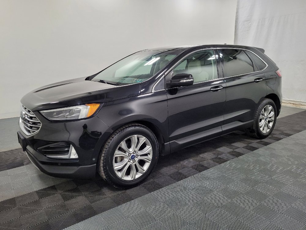 Used 2019 Ford Edge Titanium w/ Equipment Group 301A image 2