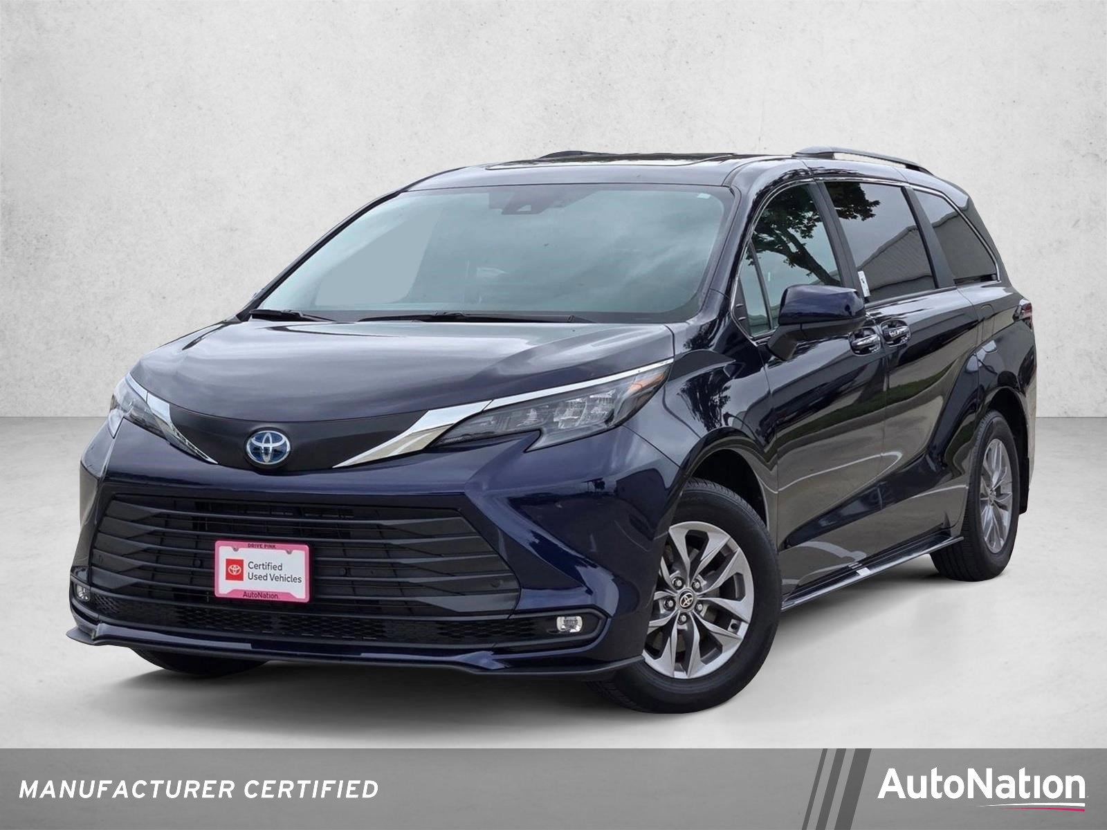 Certified 2025 Toyota Sienna XLE
