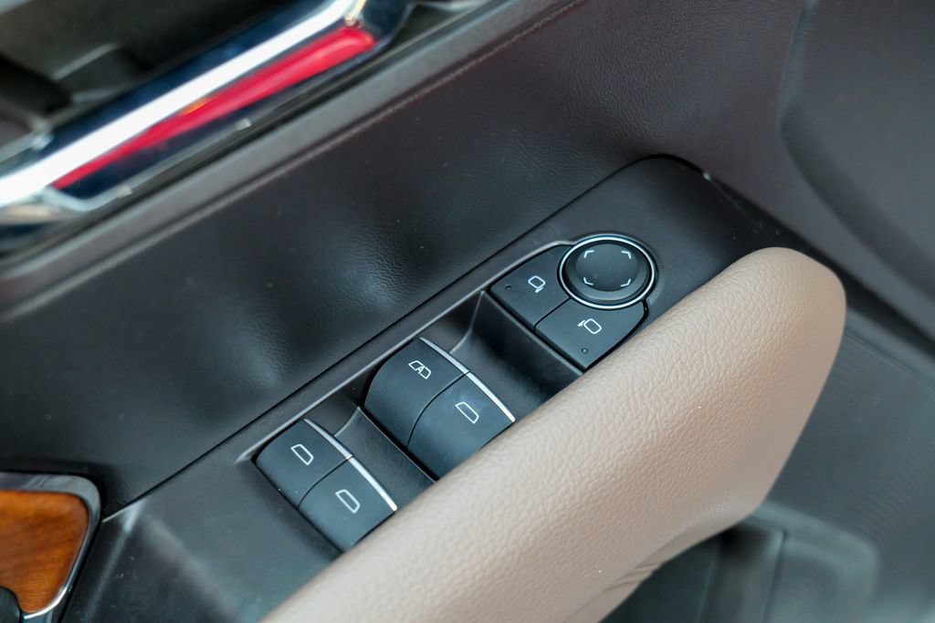 Used 2024 GMC Canyon Denali AWD/4WD image 19