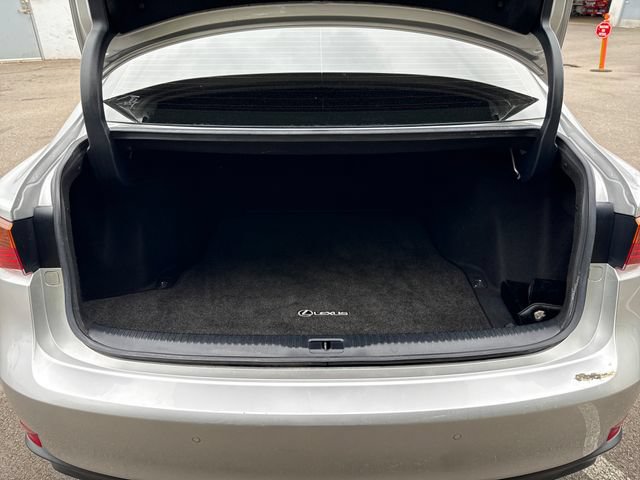 Used 2019 Lexus IS 350 AWD image 12