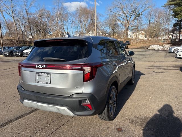 Used 2024 Kia Seltos LX image 6