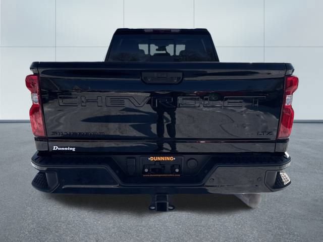 Used 2024 Chevrolet Silverado 2500 LTZ w/ LTZ Plus Package image 3