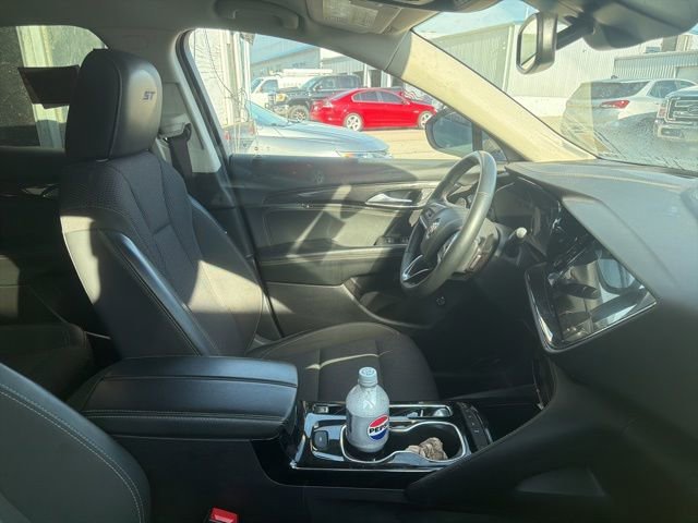 Used 2023 Buick Envision Preferred w/ Sport Touring Package AWD/4WD image 6