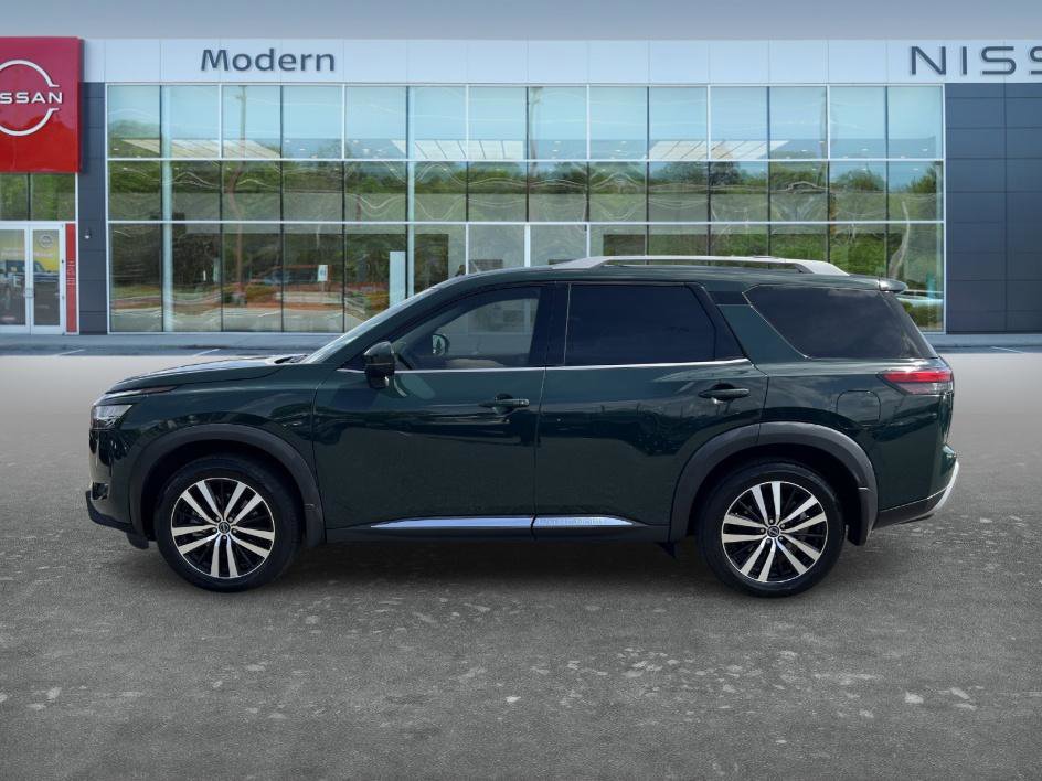 Certified 2024 Nissan Pathfinder Platinum w/ Lighting Package (N92) image 8