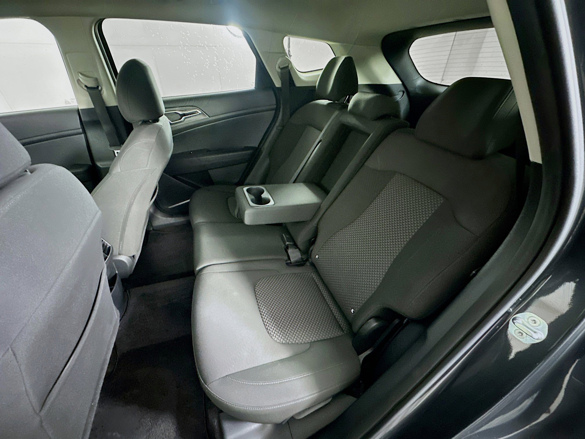 Used 2025 Kia Sportage LX image 27