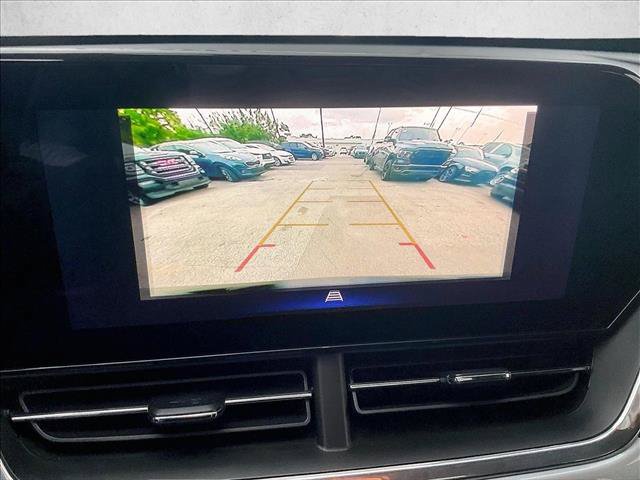 Used 2025 Chevrolet Trax LT FWD image 23