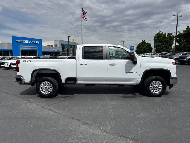 Used 2025 Chevrolet Silverado 2500 LT w/ Convenience Package AWD/4WD image 5