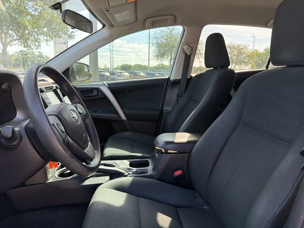 Used 2016 Toyota RAV4 LE AWD/4WD image 13