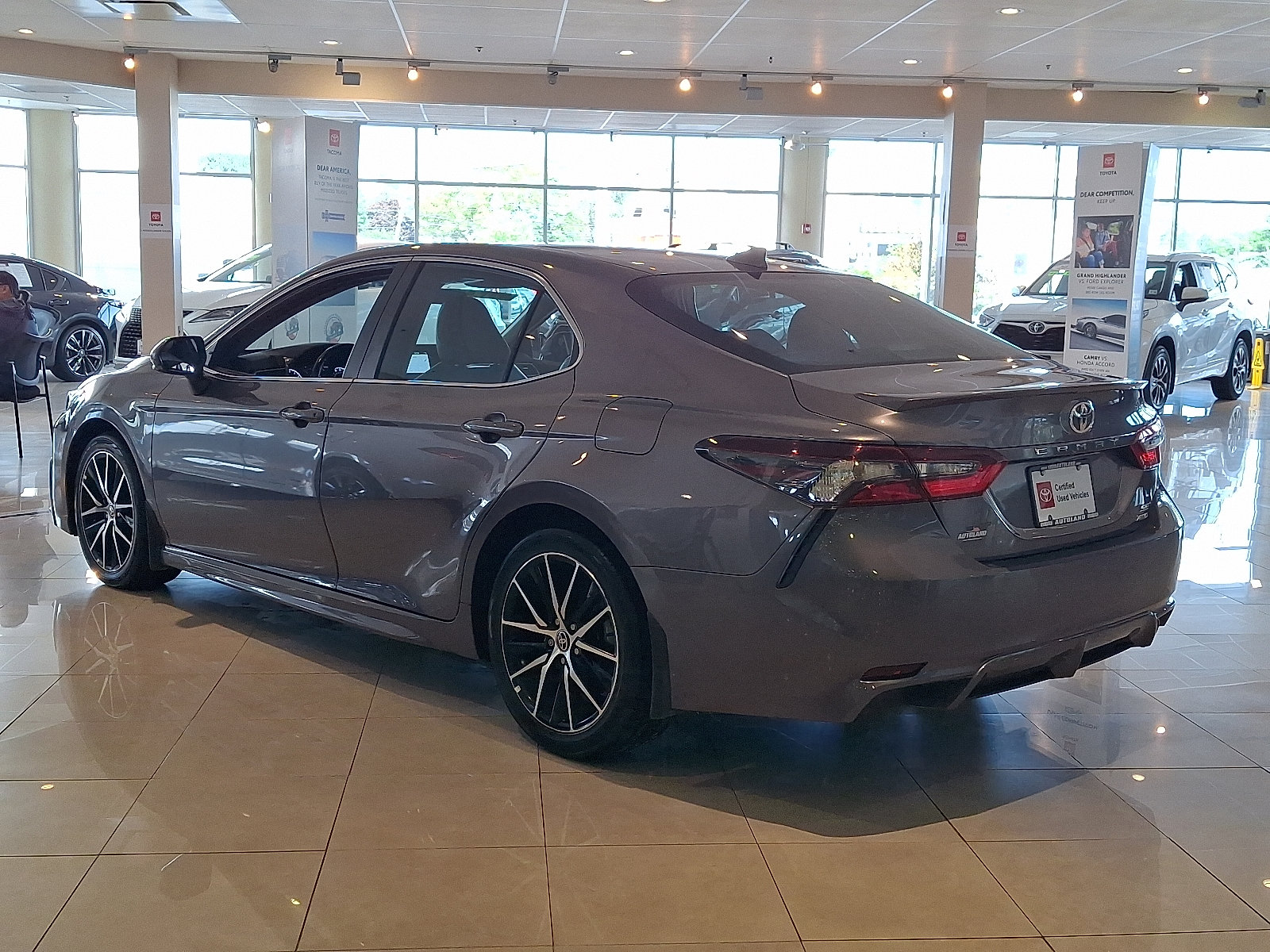 Certified 2024 Toyota Camry SE w/ Cold Weather Package AWD/4WD image 5