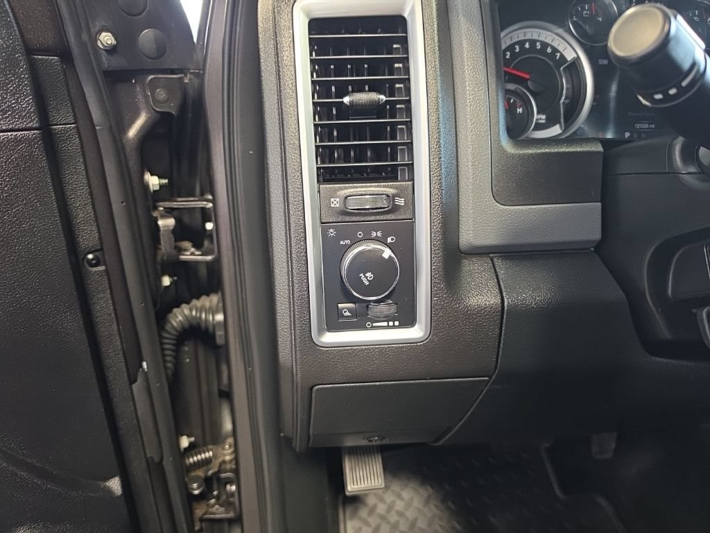 Used 2017 RAM 1500 Big Horn AWD/4WD image 11
