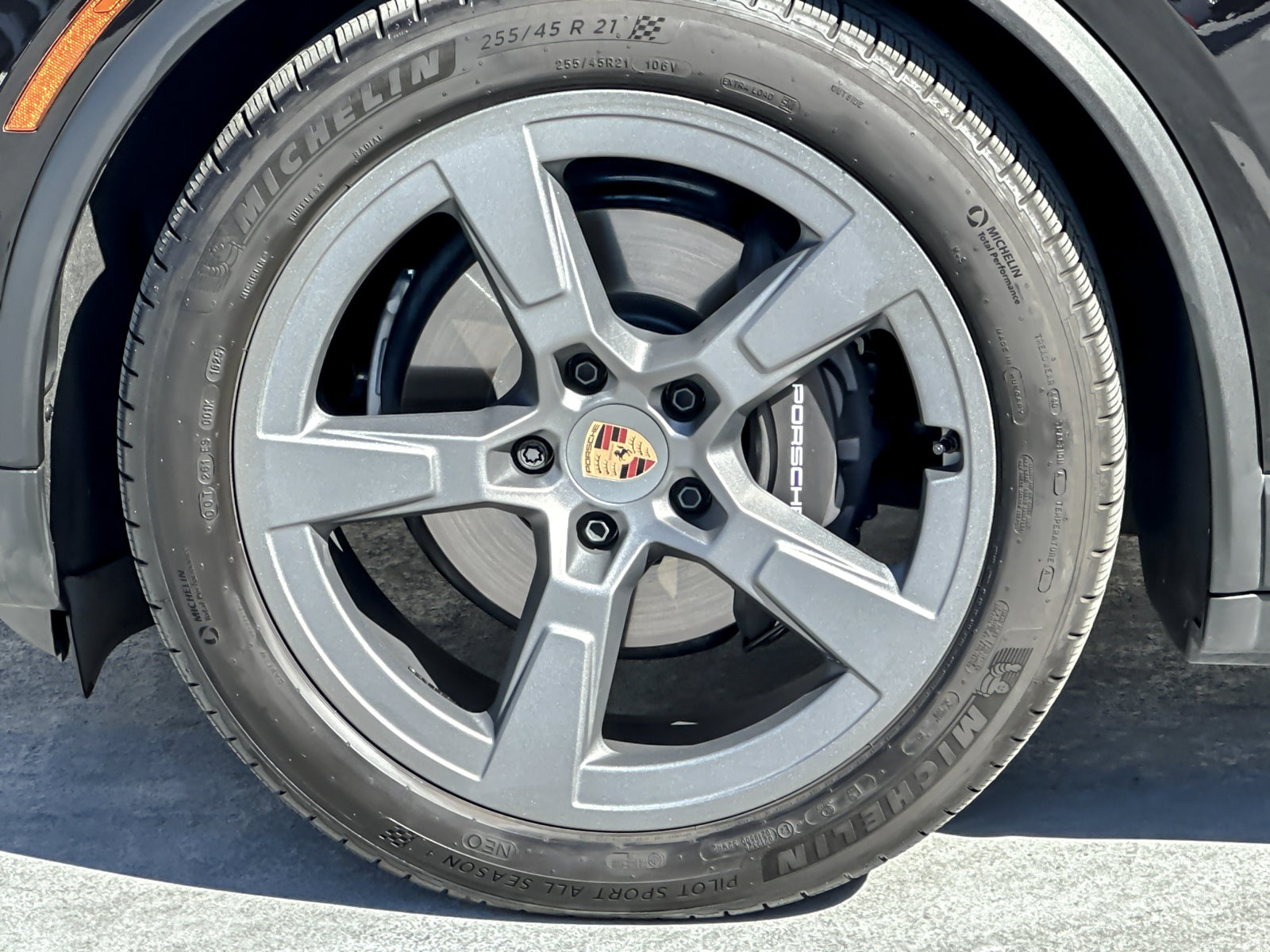 Certified 2026 Porsche Macan 4 Electric AWD/4WD image 35