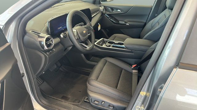 New 2027 Chevrolet Equinox LT w/ Convenience Package II FWD image 7