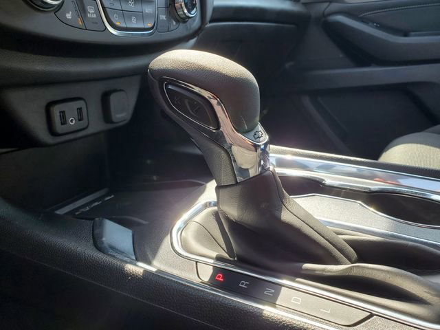 Used 2023 Chevrolet Traverse LT FWD image 24