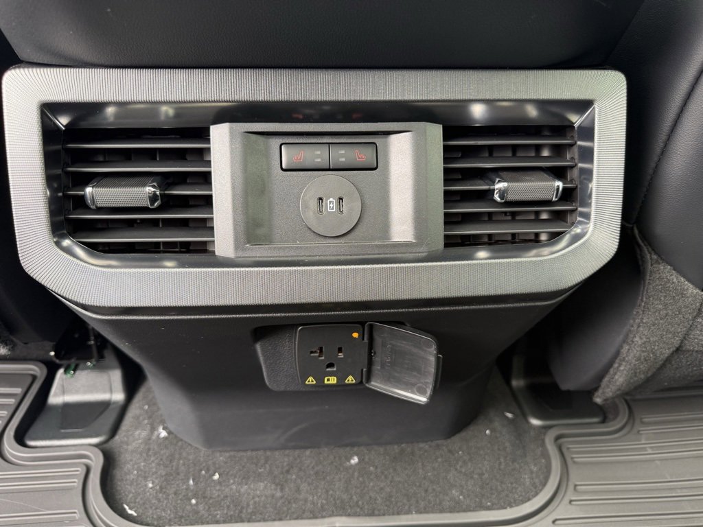 New 2025 Ford F350 Platinum w/ FX4 Off-Road Package image 22