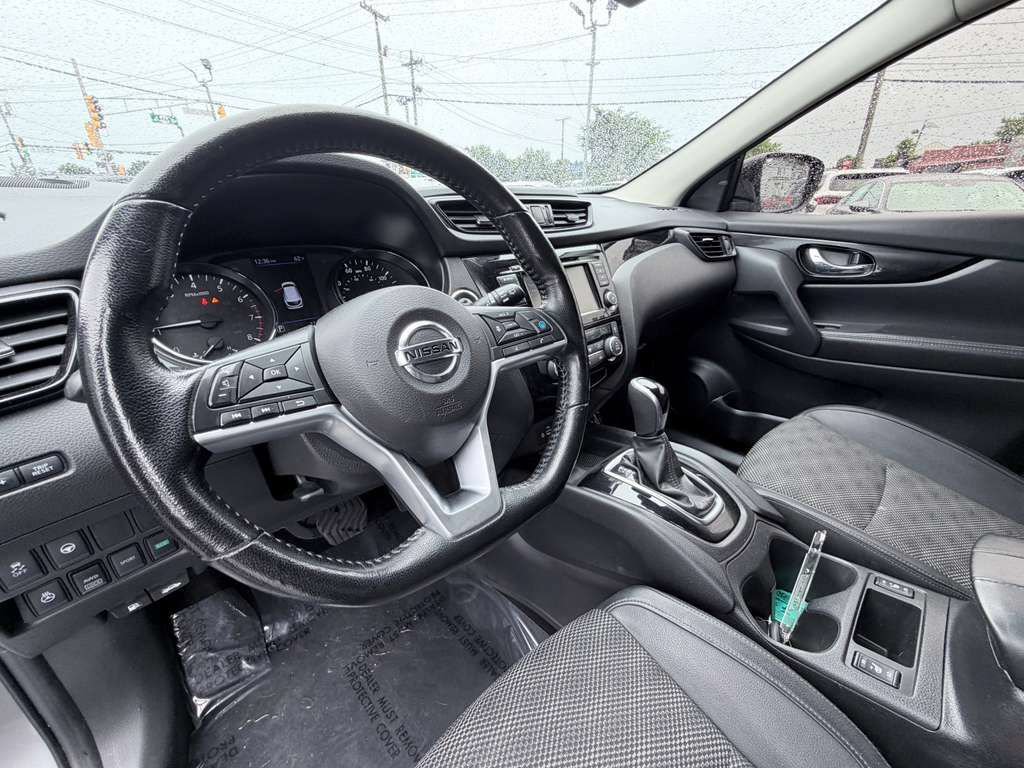 Used 2022 Nissan Rogue Sport SV w/ Technology Package AWD/4WD image 15