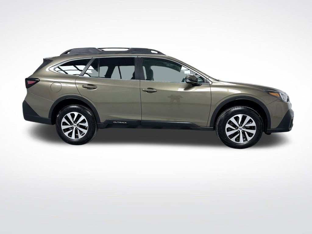 Used 2021 Subaru Outback Premium image 2