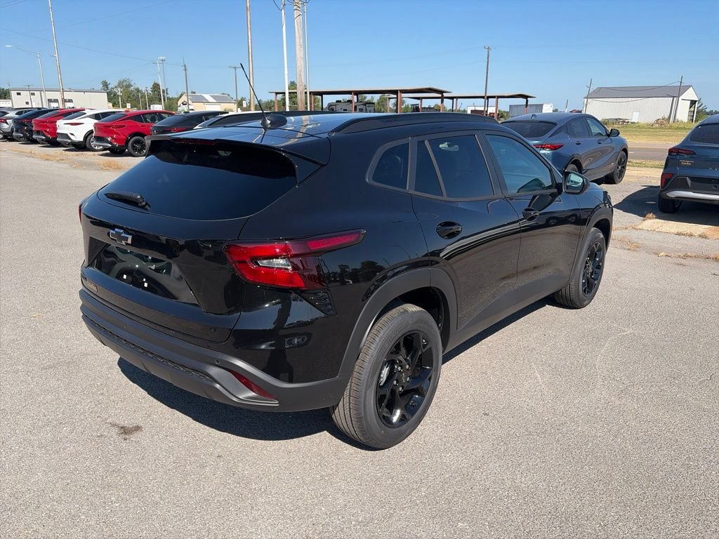 New 2026 Chevrolet Trax LT w/ Driver Confidence Package FWD image 6