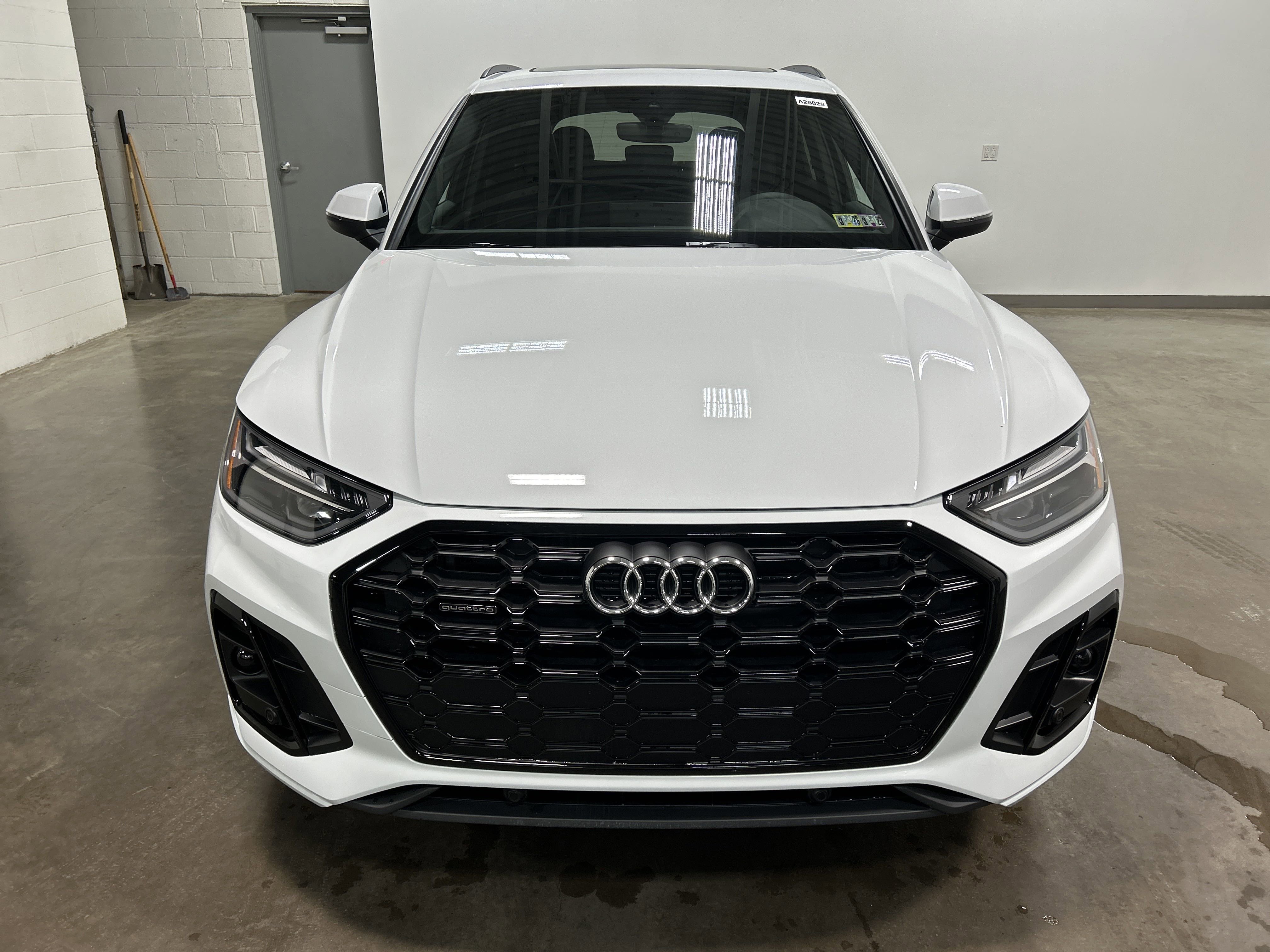 New 2025 Audi Q5 2.0T Premium image 7