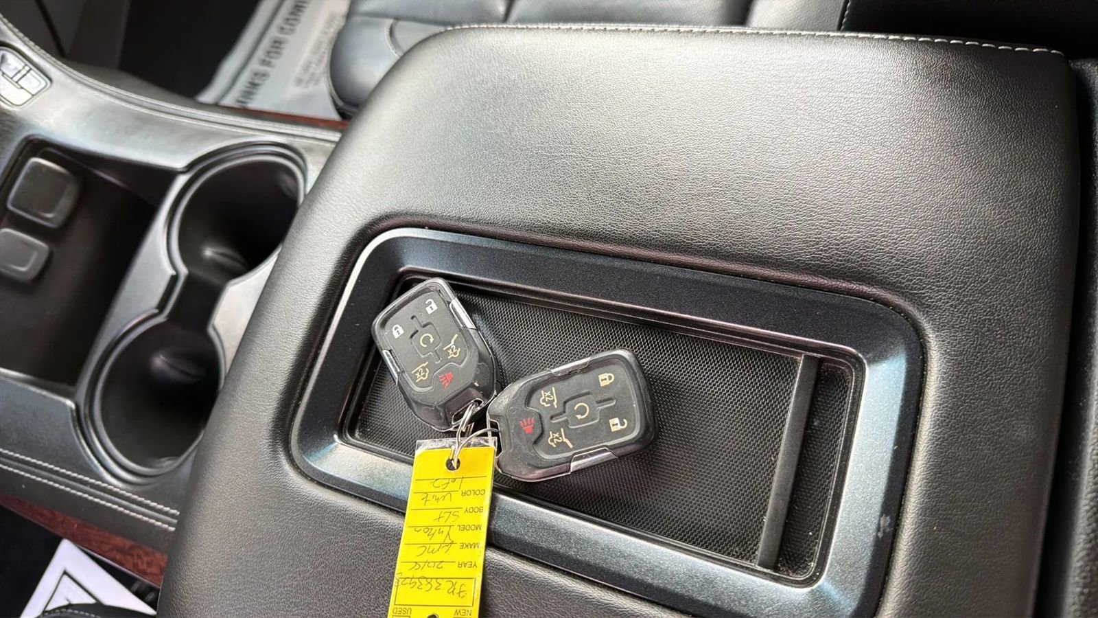 Used 2018 GMC Yukon SLT w/ Premium Edition image 12